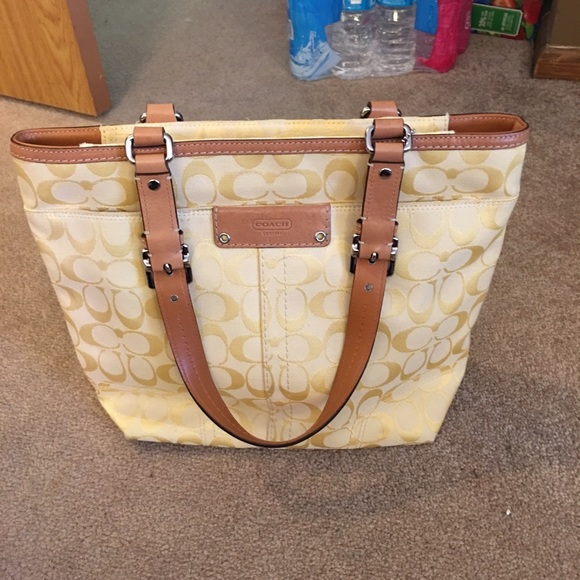Gold Coach Purse - Picture 1 of 4