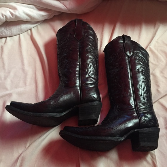 Circle G all black cowgirl boots. Only worn once. - Picture 1 of 4