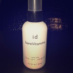 Bare vitamins spray