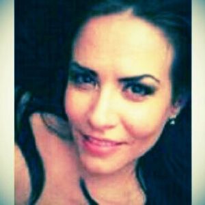 Meet your Posher, April