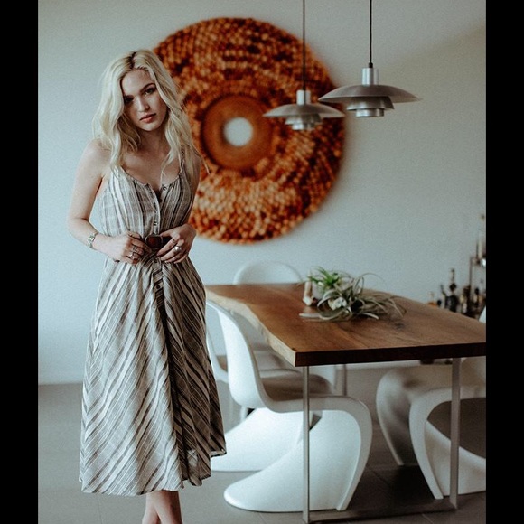 ✨Last One✨ Knot Sister Tulum Dress - Picture 3 of 4