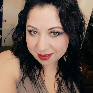 Meet your Posher, Carmen