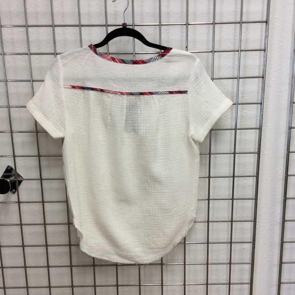 Short Sleeve Top - Picture 2 of 2