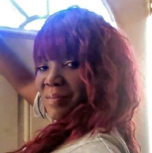 Meet your Posher, Nakia