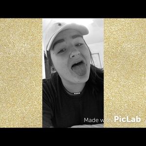 Meet your Posher, Brooke