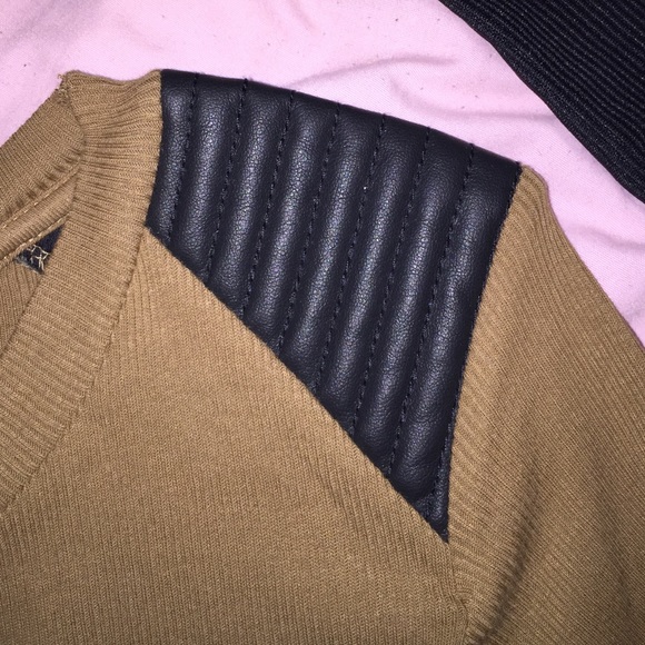 Zara long sleeve - Picture 2 of 3