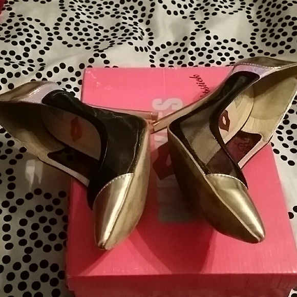 Heels - Picture 3 of 3