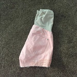 NWOT Distressed coral maternity shorts