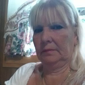 Meet your Posher, Mercedes