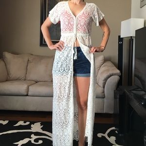 🖐🏽 RESERVED ❌ Maxi Lace Coverup