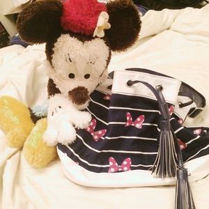 Bags - Minnie Mouse bucket purse Bags - Minnie Mouse bucket purse