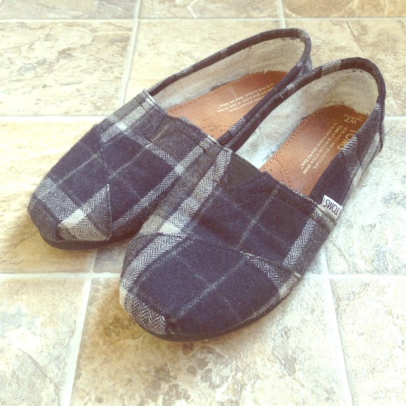 Plaid Toms