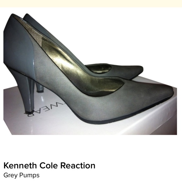 SOLD-- Kenneth Cole reaction pumps
