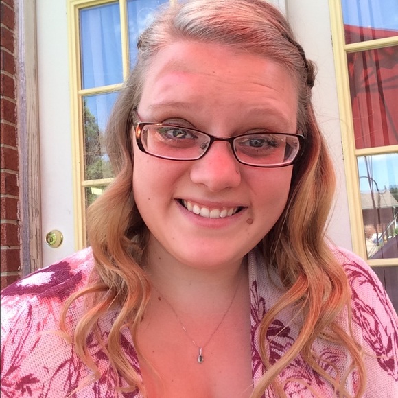 Meet your Posher, Katelyn