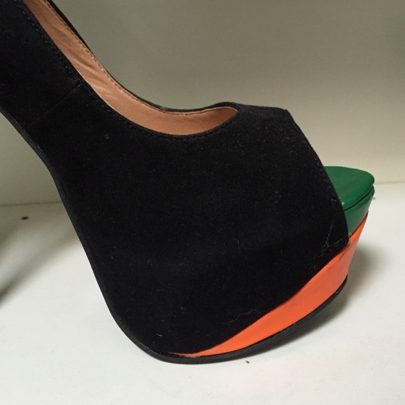 Heels - Picture 2 of 4