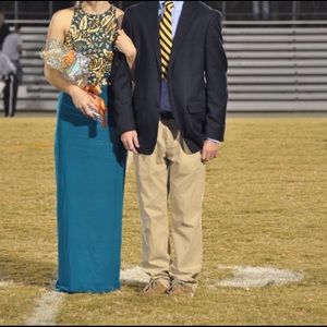 Beautiful, timeless, well-made prom dress size 4