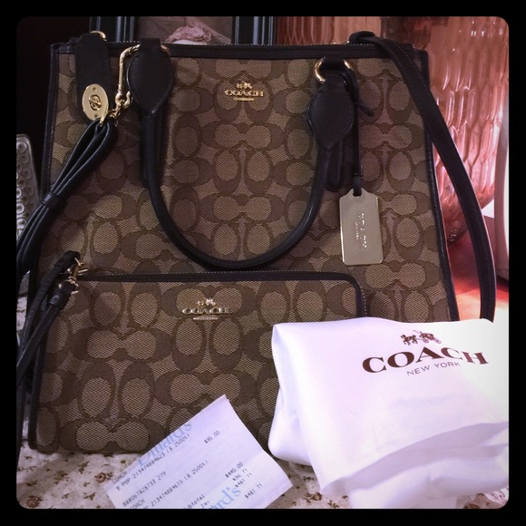 Coach Handbags - Coach Purse