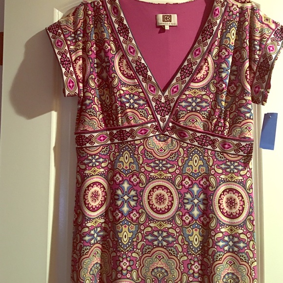 Brand new dress. Gain weight don't fit