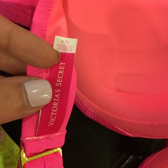 🎉🎉New- Rare Victoria Secrets Bikini - - Picture 3 of 4