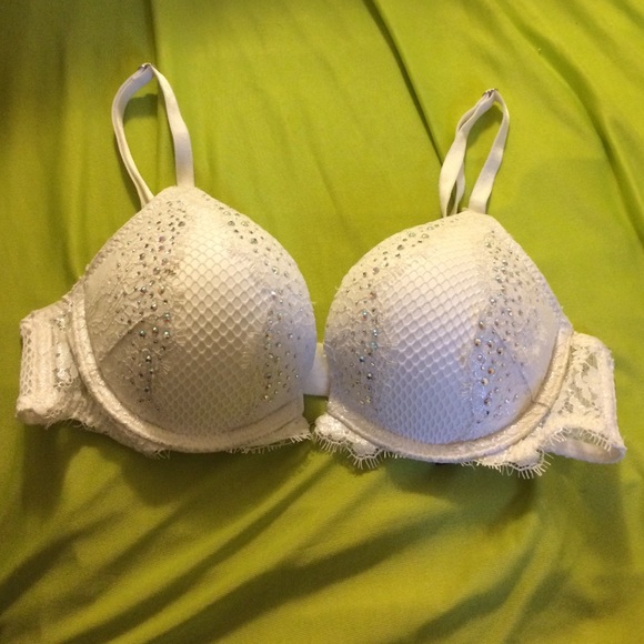 Angel Push-Up Bra!