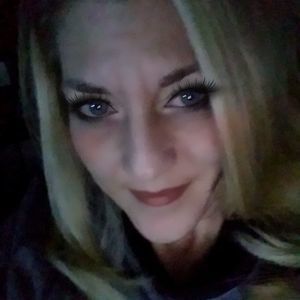 Meet your Posher, Carrie