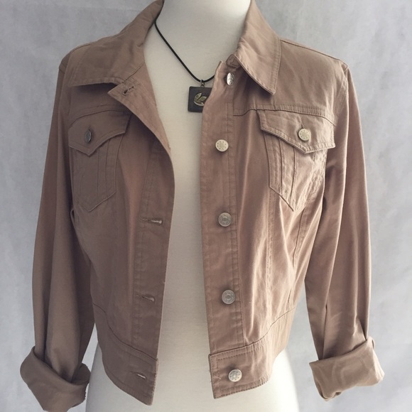 Tan Jacket. - Picture 2 of 3