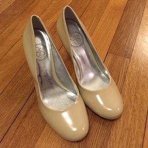 NWOT Jessica Simpson Nude Heels, Size 6/36