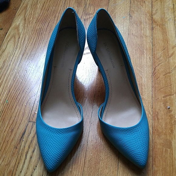 Light blue/Teal heels