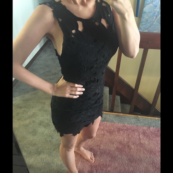 💎HP💎New dress with cutout details - Picture 3 of 3