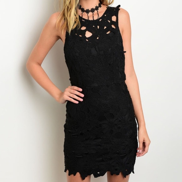 💎HP💎New dress with cutout details - Picture 2 of 3