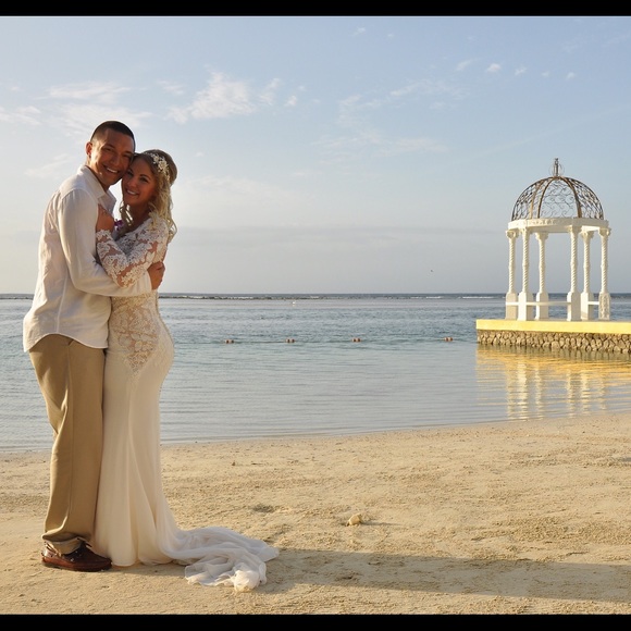 Meet your Posher, Alexa - Picture 2 of 8