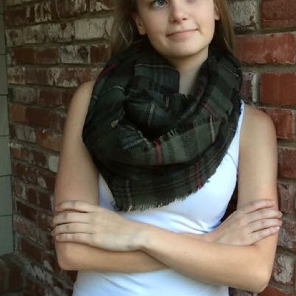 Forest Green Plaid circle scarf