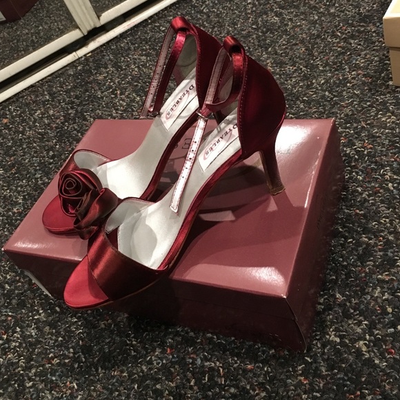 Red Dyeables heels - Picture 3 of 4