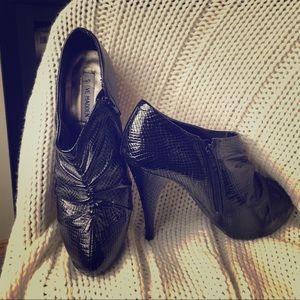 Black Steve Madden stiletto boot