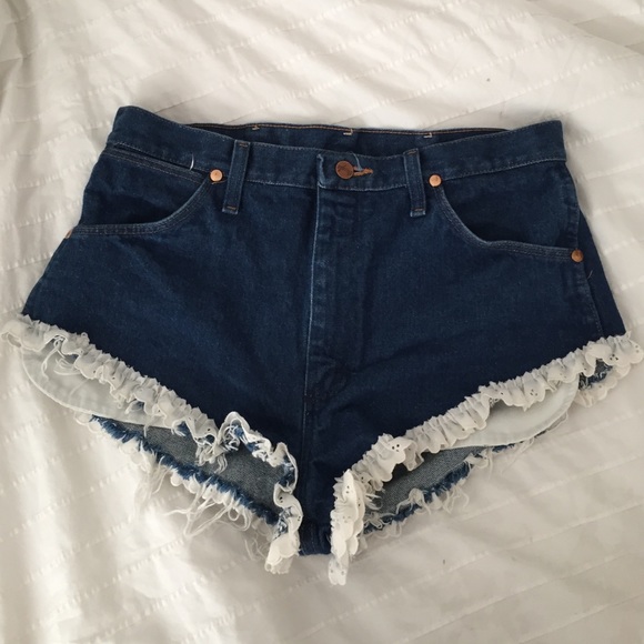 Wrangler hi-waisted shorts