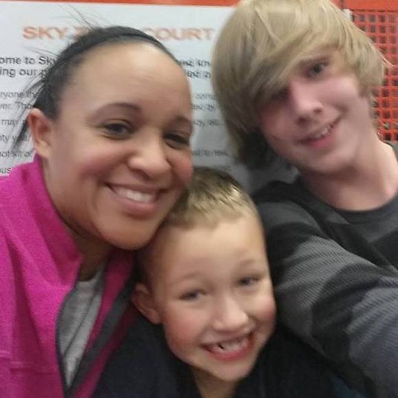 Meet your Posher, Amanda - Picture 1 of 1