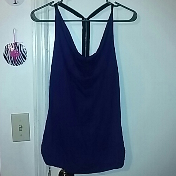 Zippered shirt