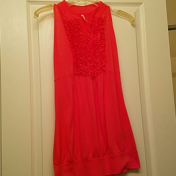 Sleeveless shirt from Rue 21