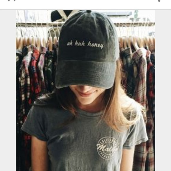 Brandy Melville uh huh honey cap  ISO