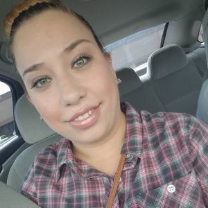 Meet your Posher, Elvia