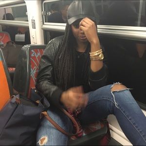 Meet your Posher, Ese