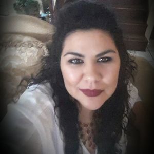Meet your Posher, Claudia