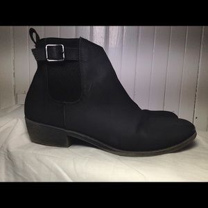 Black Mid-Rose Booties