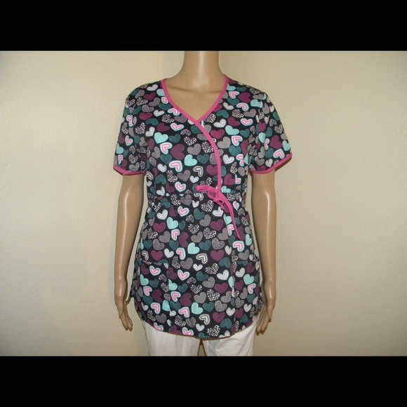 Final Price! New Hearts Scrub Top