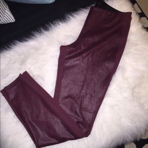 ❌SOLD❌ Guess faux snakeskin leather leggings