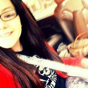 Meet your Posher, Raven