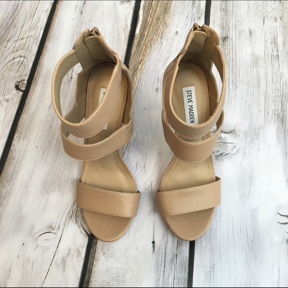 Nude Steve Madden 'Mira' Heels - Picture 2 of 4