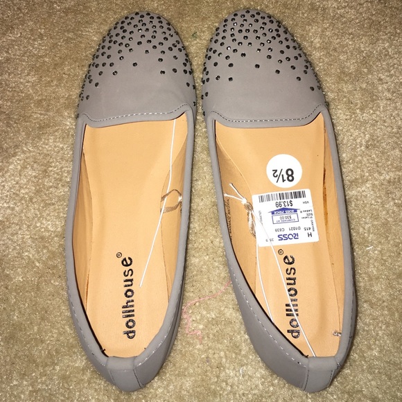 Never worn grey flats