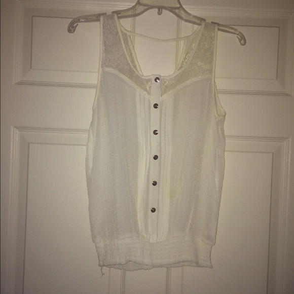 Adorable lace tank