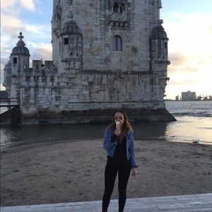 Meet your Posher, Crystal